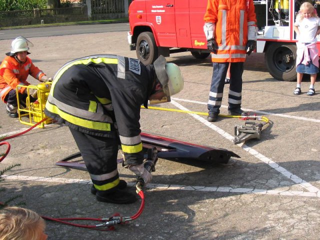 Brandschutzerziehung mit der 3. Klasse Grundschule Wriedel