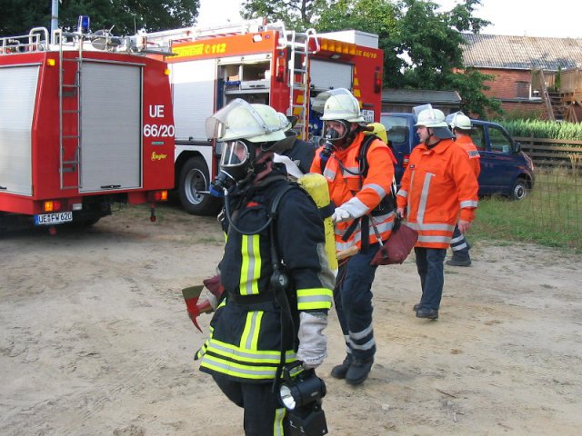 Übung, Gasexplosion zerstört Haus in Wriedel